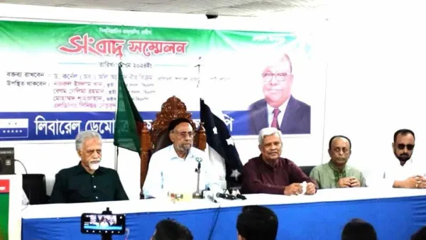 বাংলাদেশের গণতন্ত্র ধ্বংসের জন্য ভারত দায়ী: অলি আহমদ