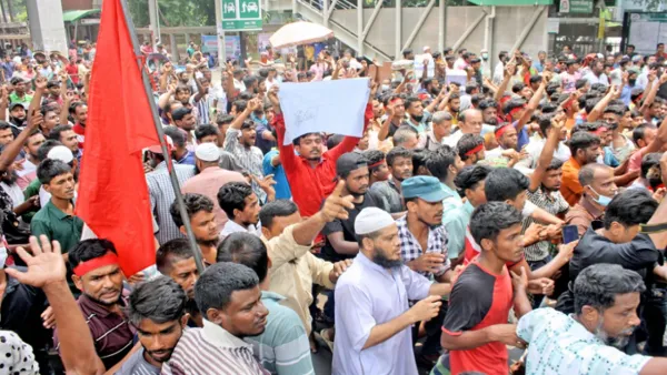 সারাদেশে আন্দোলনের হুঁশিয়ারি অটোরিকশা চালকদের