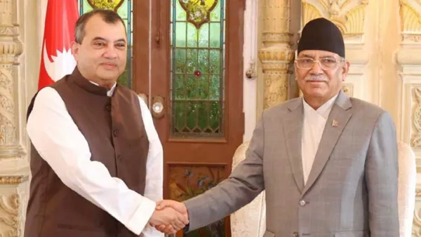 নেপালের প্রধানমন্ত্রীর সঙ্গে বৈঠক করলেন পরিবেশমন্ত্রী সাবের হোসেন চৌধুরী