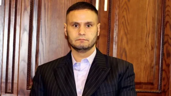 আদম তমিজী হকের বিরুদ্ধে গ্রেপ্তারি পরোয়ানা