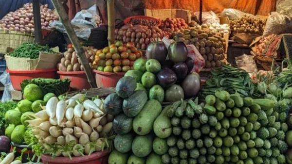 মাছ মুরগি সবজি সবই চড়া