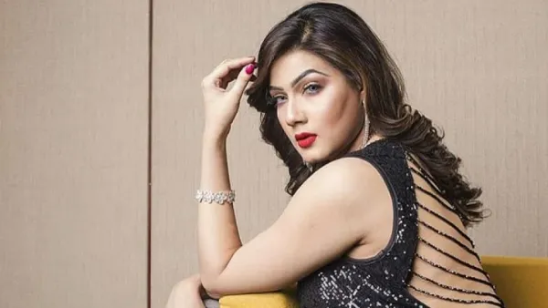 মাহিকে দুটি গাড়ি ও ফ্ল্যাট দিয়েছিলেন আজিজ