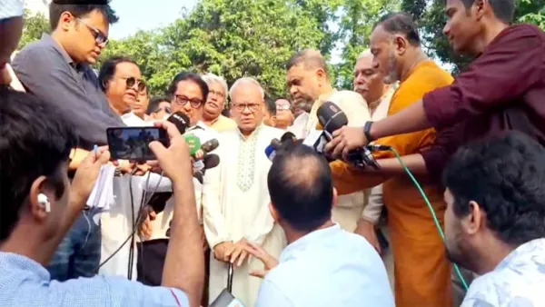 গণতন্ত্রের পক্ষে লড়াই করায় নেতাকর্মীদের সাজা হচ্ছে: রিজভী