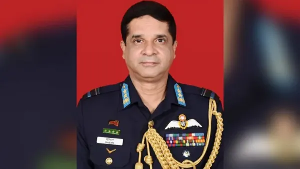 বিমানবাহিনী প্রধান হলেন হাসান মাহমুদ খাঁন