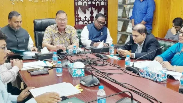 দ্রব্যমূল্যের ঊর্ধ্বগতি ঠেকাতে বৈঠকে তিন মন্ত্রী