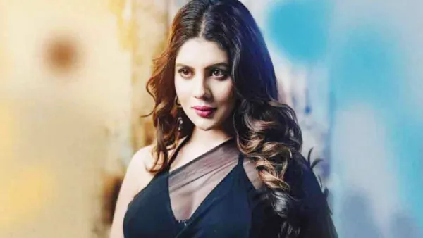 বিয়ে বা লিভ-ইন আমার কাছে আলাদা কিছু না: পায়েল সরকার