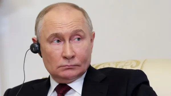 আবারও পারমাণু অস্ত্র ব্যবহারের হুঁশিয়ারি পুতিনের