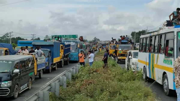 বঙ্গবন্ধু সেতু‌ মহাসড়কে ৮ কিলোমিটার যানজট