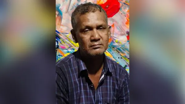 পান কিনতে গিয়ে ধরা পড়লেন স্বপন