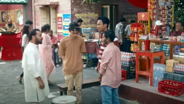 তোপের মুখে বিজ্ঞাপন সরিয়ে নিল কোকাকোলা