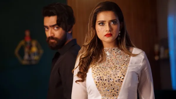 প্রকাশ্যে নায়িকার অন্ধকার অতীত!