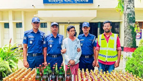 ভারতীয় বিভিন্ন ব্রান্ডের মদ বিক্রির সময় যুবক আটক