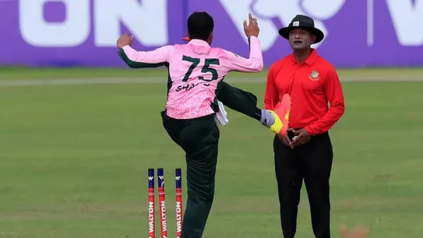 স্টাম্পে লাথি দেওয়ার সেই ঘটনা নিয়ে মুখ খুললেন সাকিব