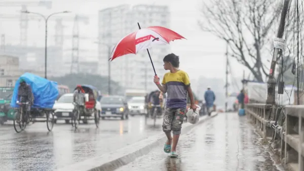 আজ বৃষ্টি হলেও থাকবে ভ্যাপসা গরম
