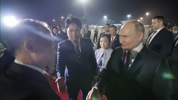 উত্তর কোরিয়া সফর শেষে ভিয়েতনামে পুতিন