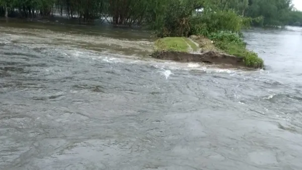 ডিমলায় বাঁধ ভেঙে ১০ গ্রাম প্লাবিত