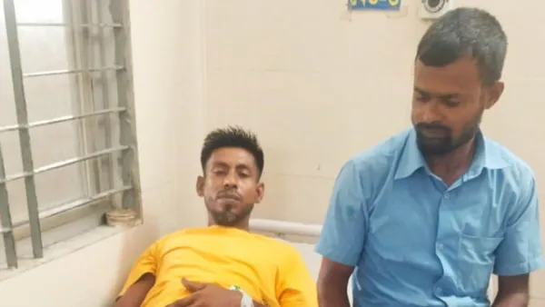 সালিস চলাকালে প্রবাসী যুবককে ছুরিকাঘাত