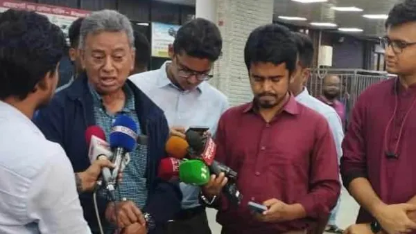 যুক্তরাষ্ট্র থেকে ফিরে আমির খসরু বললেন, সরকার পরিবর্তনে বিএনপি প্রস্তুত