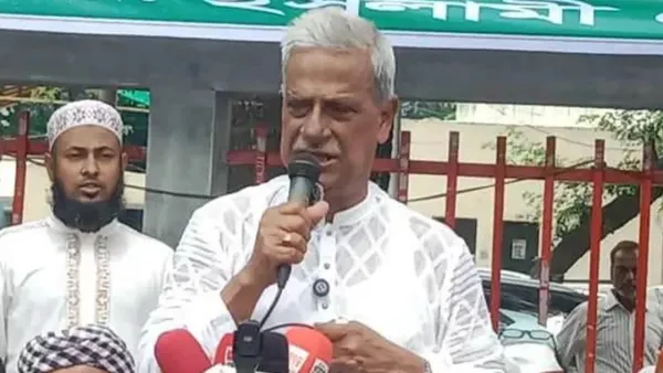 খালি হাতে আসলে জনগণ আপনাকে ক্ষমা করবে না, প্রধানমন্ত্রীকে ফারুক