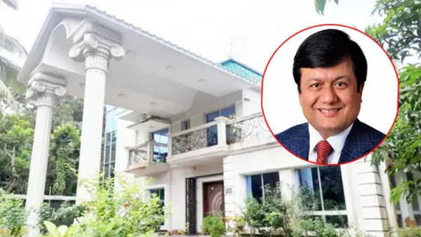 শাশুড়িকে বিলাসবহুল ডুপ্লেক্স বাড়ি উপহার দেন মতিউর