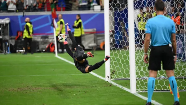 ব্যর্থ রোনালদো, পর্তুগালকে কোয়ার্টারের তুললেন কস্তা