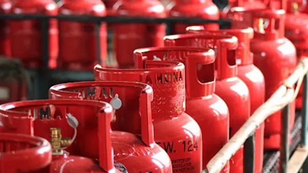 এলপিজির দাম বাড়বে নাকি কমবে, জানা যাবে আজ