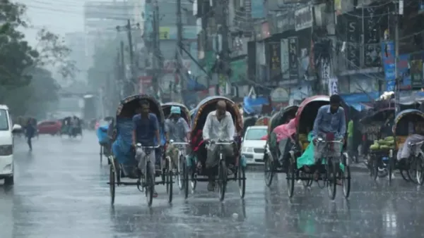 সকালের বৃষ্টিতে ঢাকার বাতাসে স্বস্তি