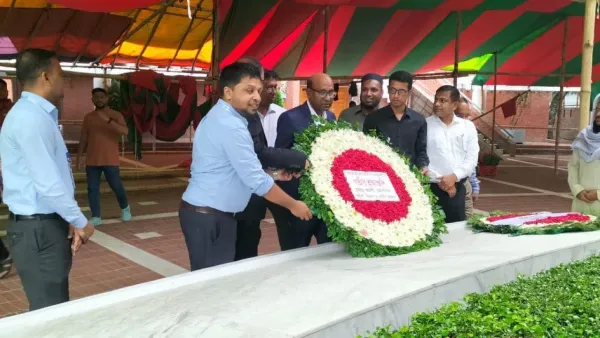 বঙ্গবন্ধুর সমাধিতে বিজ্ঞান ও প্রযুক্তি সচিবের শ্রদ্ধা