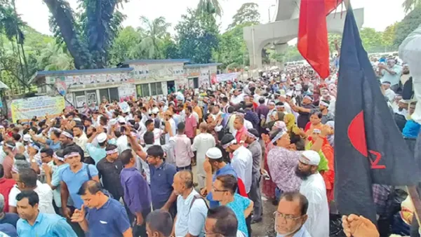 সরকারি ব্যাখ্যা মানতে নারাজ শিক্ষকরা, আন্দোলনে অনড়