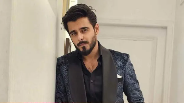 ভাইরাল সেই ছবি সরানোর অনুরোধ নায়ক সিয়ামের