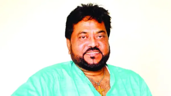 হৃদয়ে বাজে প্লেব্যাক সম্রাটের গান