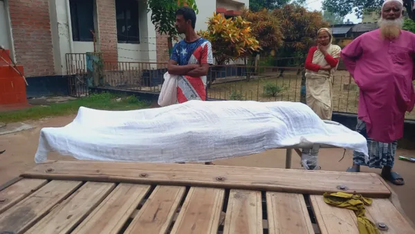 ঘাস কাটতে যাওয়ার পথে প্রাণ গেল কৃষকের