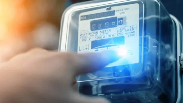 ভুতুড়ে বিদ্যুৎ বিলে অতিষ্ঠ? বিল কমানোর সহজ ৫ উপায়