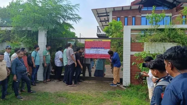 বেনজীরের সিলগালা করা বাংলোর মালামাল জব্দ হচ্ছে