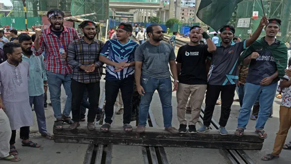 ঢাকার সঙ্গে সারাদেশের ট্রেন চলাচল বন্ধ