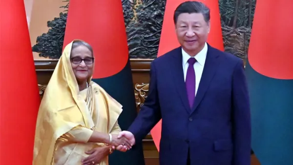 চীনের প্রেসিডেন্ট শি জিনপিংয়ের সঙ্গে প্রধানমন্ত্রী শেখ হাসিনার বৈঠক