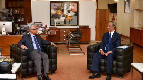 মরিশাসের প্রধানমন্ত্রীর সঙ্গে বাংলাদেশের হাইকমিশনারের সৌজন্য সাক্ষাৎ