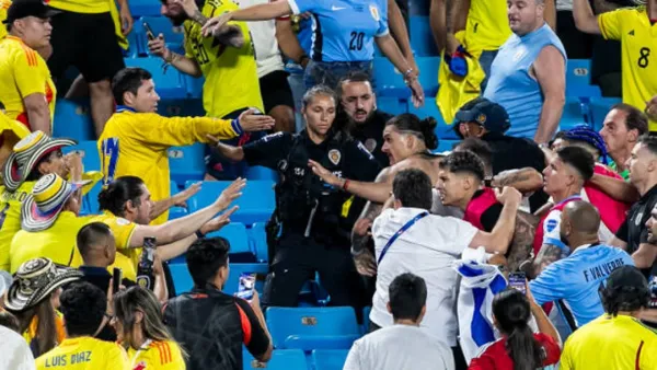 কলম্বিয়ার সমর্থকদের সঙ্গে মারামারিতে জড়ালেন উরুগুয়ের ফুটবলাররা