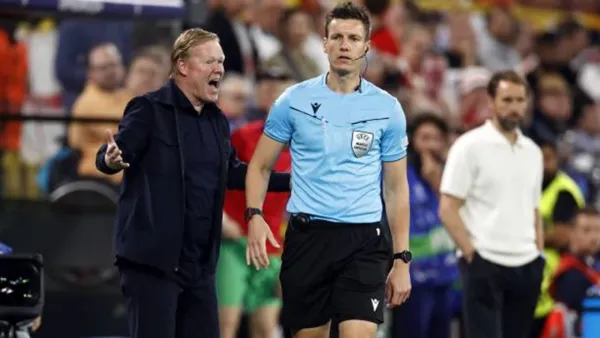 সেমিফাইনালে হেরে ভিএআরকে দুষলেন ডাচ কোচ