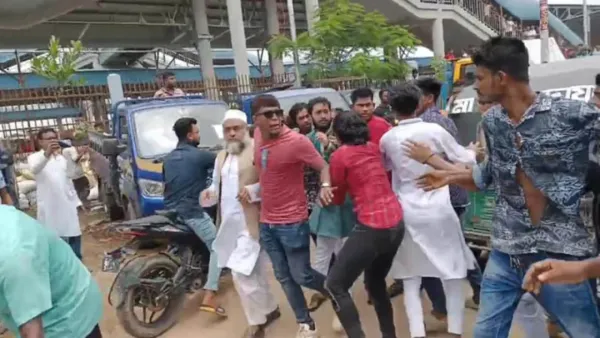 আইনমন্ত্রীকে স্বাগত জানাতে গিয়ে আওয়ামী লীগের ২ পক্ষের সংঘর্ষ