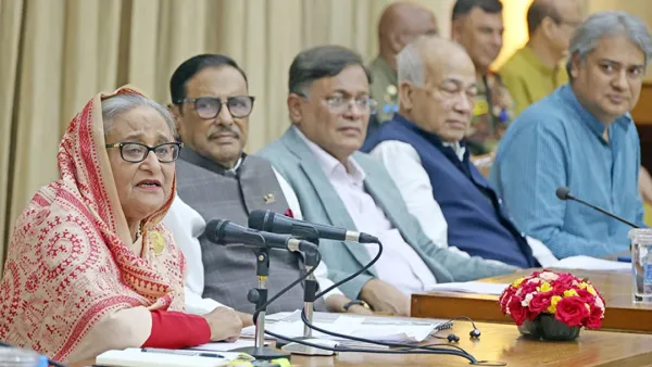 আমার বাসায় পিয়ন ছিল, এখন ৪০০ কোটি টাকার মালিক: প্রধানমন্ত্রী