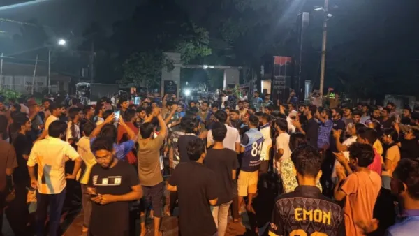 চবিতে কোটাবিরোধীদের ওপর ছাত্রলীগের হামলা, আহত ২