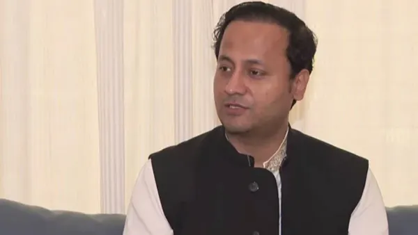 রাতে হঠাৎ ঢাবিতে গেলেন শিক্ষামন্ত্রী, উপাচার্যের সঙ্গে বৈঠক