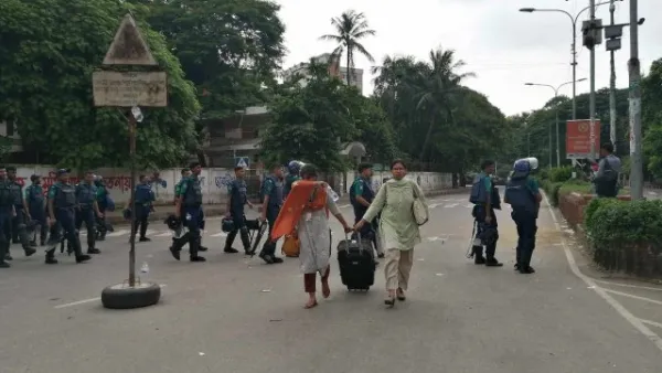 আতঙ্কে শিক্ষার্থীরা, শঙ্কিত মা-বাবা