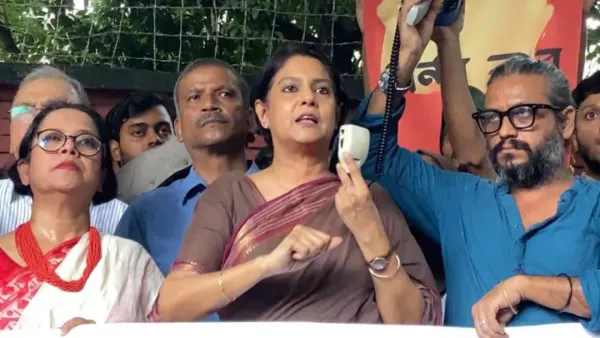 ডিবি কার্যালয়ের সামনে মানববন্ধনে যা বললেন বিশিষ্ট নাগরিকরা