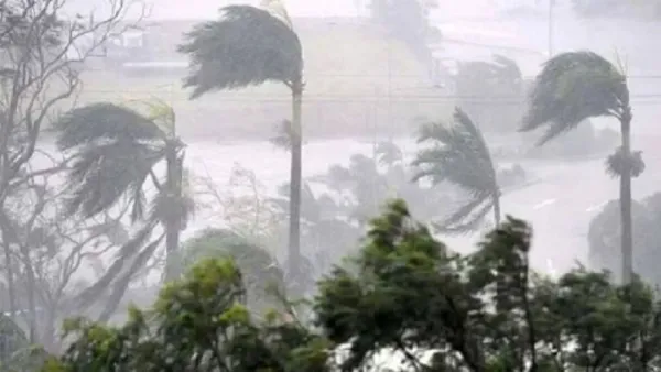 দেশের ১৬ অঞ্চলে ৬০ কিলোমিটার বেগে ঝড়ের আভাস