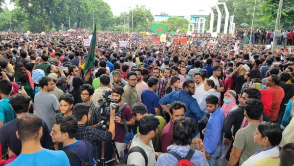 শহীদ মিনার থেকে সরকার পদত্যাগের এক দফা দাবি ঘোষণা