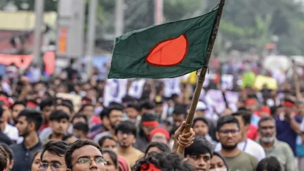 বাংলাদেশে অবস্থানরত ভারতীয়দের যে পরামর্শ দিলো দিল্লি