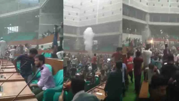 জাতীয় সংসদ ভবনেও ঢুকে পড়েছে হাজারো মানুষ