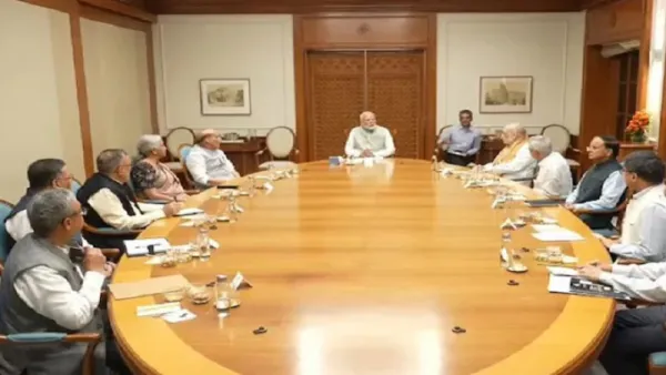 বাংলাদেশ পরিস্থিতি নিয়ে মোদির জরুরি বৈঠক